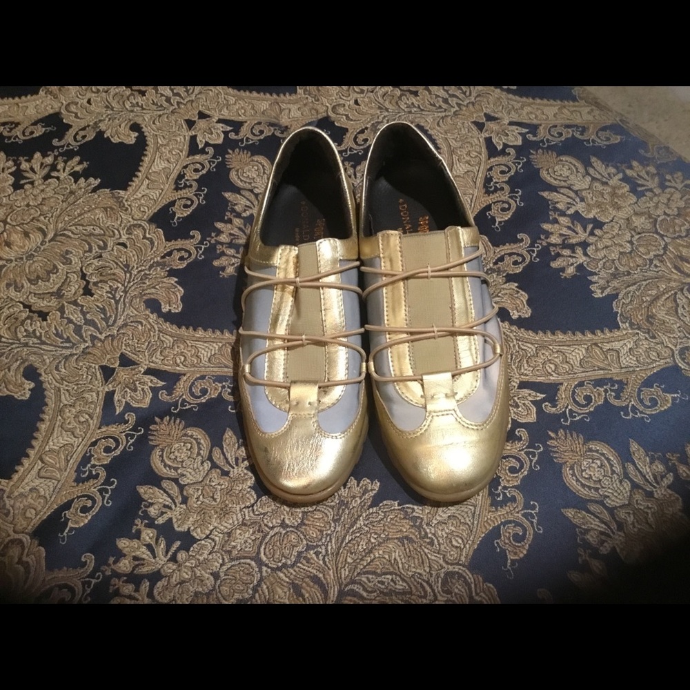 Donald J. Pliner Italy Leather Sport Travel Shoes